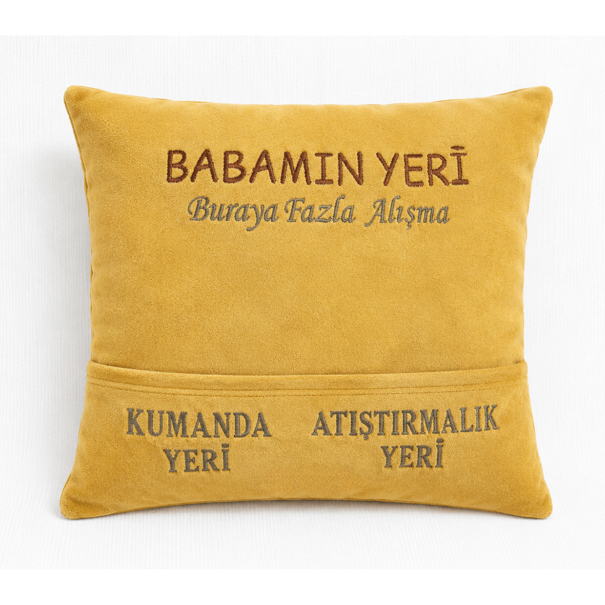 Babalar Günü Hediyesi Babamın Yeri Kumanda Cepli Nakışlı Dekoratif Yastık | TV Kumandalık Organizer Yastık Sarı